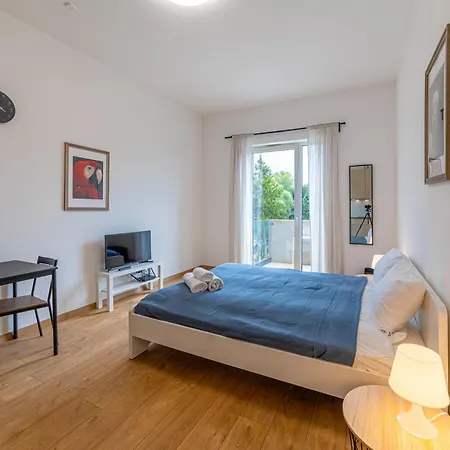 Rentplanet - Na Grobli Apartamento