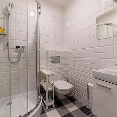 Rentplanet - Na Grobli Appartement